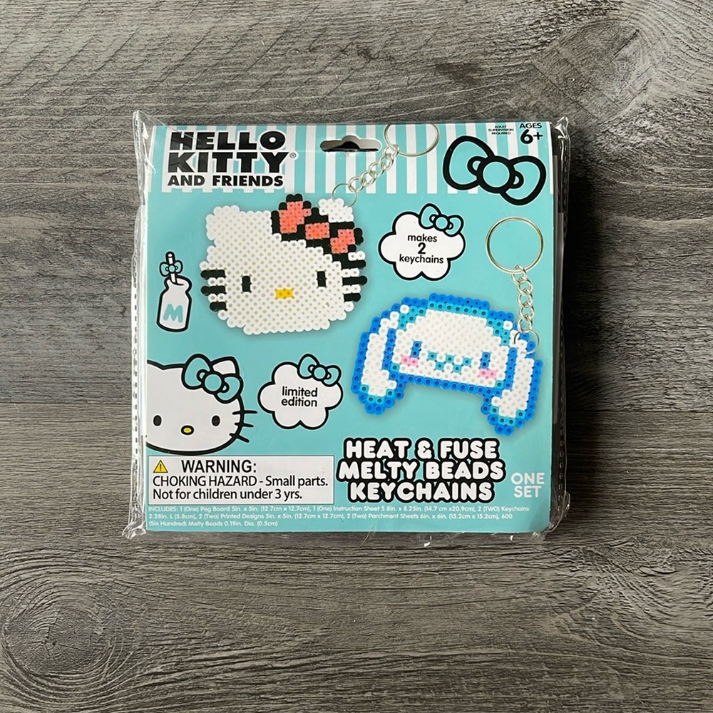 Hello Kitty & Friends Melt Bead Keychain Maker